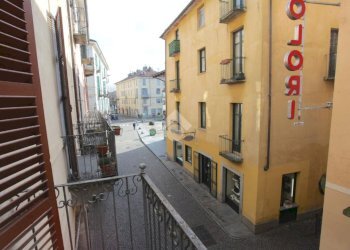 Two-room apartment Vicolo Società Operaia, Pinerolo - photo 10