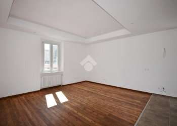 Casa indipendente Via strusiglia, Ivrea - foto 8