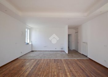 Casa indipendente Via strusiglia, Ivrea - foto 10