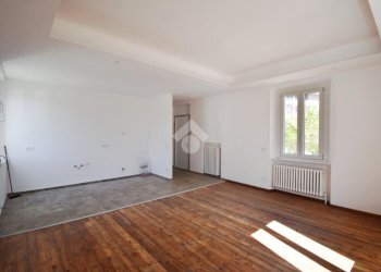 Casa indipendente Via strusiglia, Ivrea - foto 11