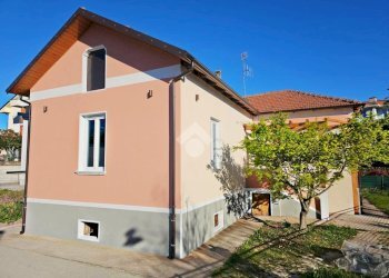 Casa indipendente Via strusiglia, Ivrea - foto 2