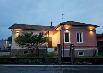 Casa indipendente Via strusiglia, Ivrea - foto 34