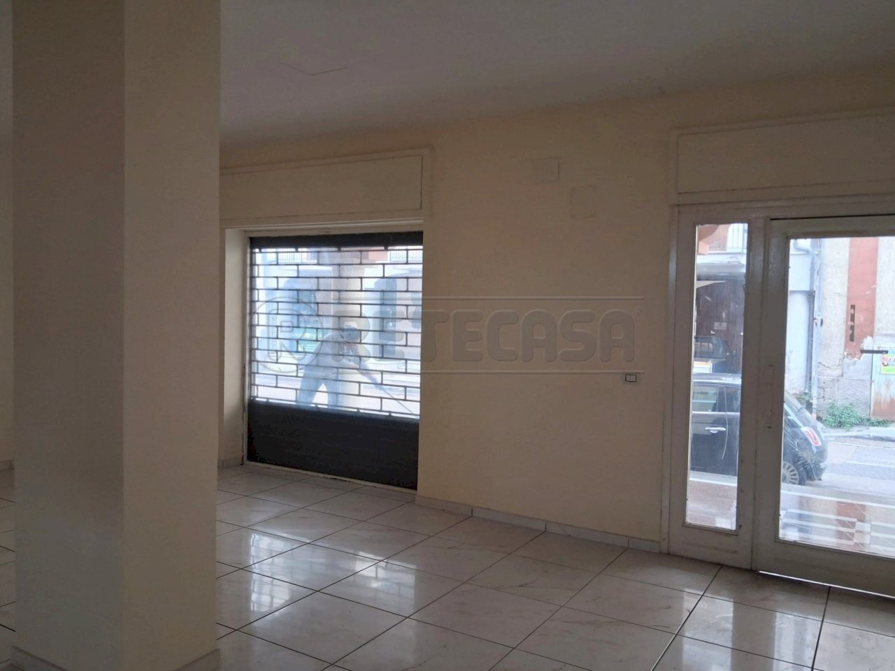 0.jpeg - Locale Commerciale Via Guglielmo Marconi, Marcianise - foto 1