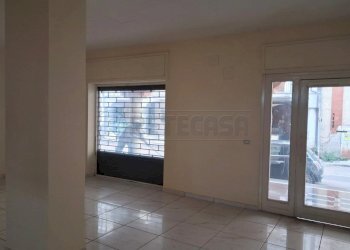 0.jpeg - Locale Commerciale Via Guglielmo Marconi, Marcianise - foto 1