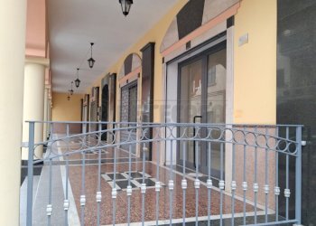 WhatsApp Image 2026-04-02 at 10.54.06.jpeg - Locale Commerciale Via Guglielmo Marconi, Marcianise - foto 4