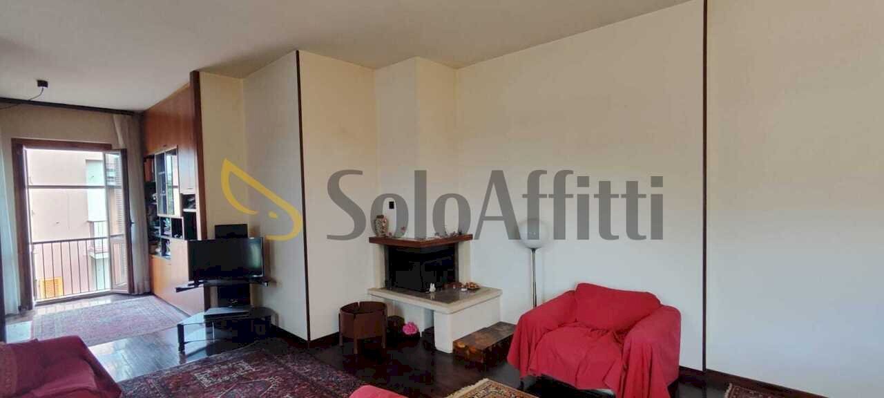 soggiorno - Quadrilocale Via Bruno Buozzi 3, Pavia - foto 2