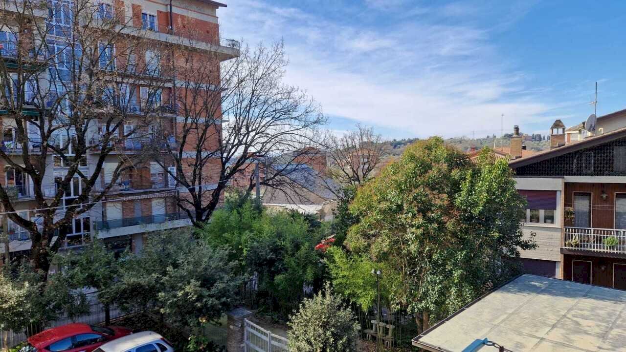 viste - Trilocale Via Sacchetti 9, Perugia - foto 1
