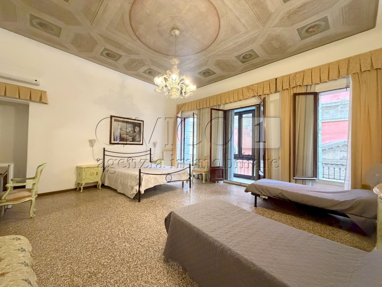 Camera - Apartment Campo San Bortolomio 5396, Venezia (neighborhood Cannaregio) - photo 2