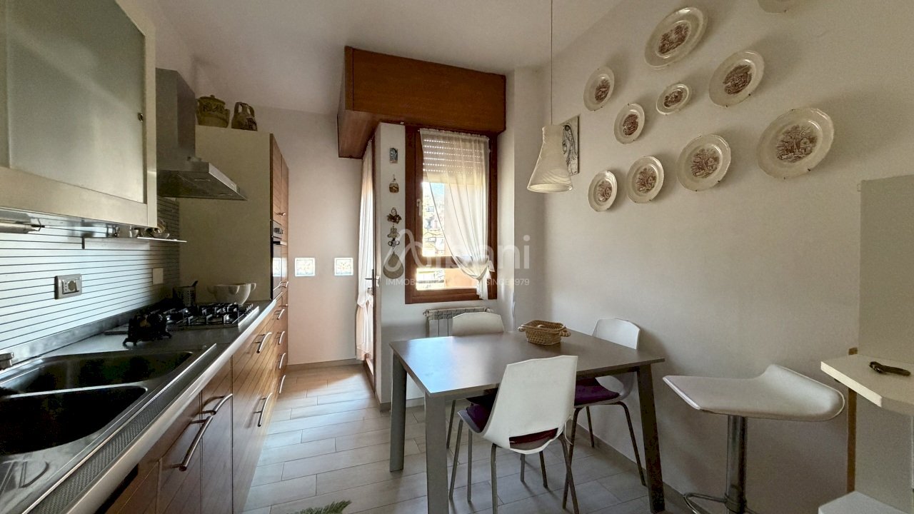 MS88_pentalocale in vendita con posto auto gia\' ar - Apartment Aulla - photo 2