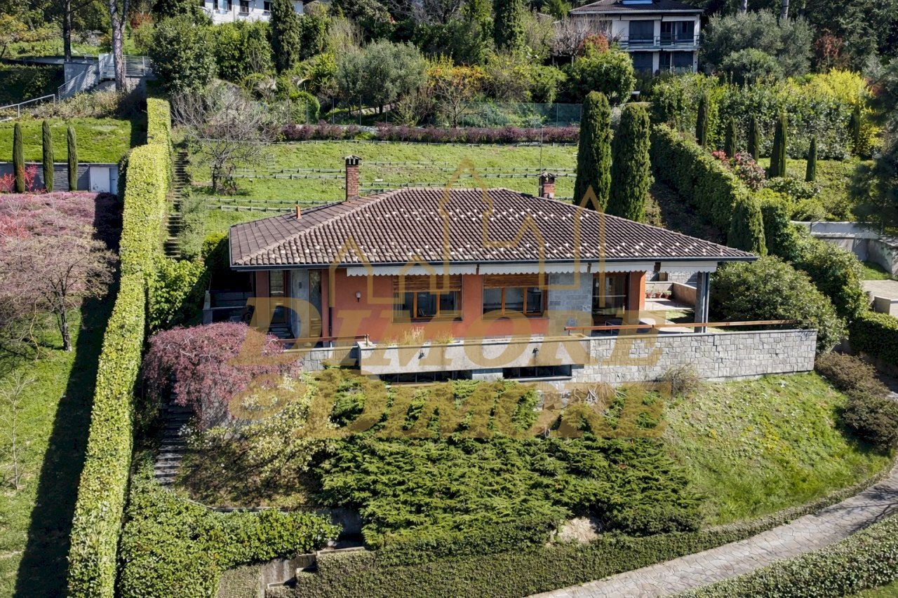 Villa - Villa Via Ludovico Ariosto 18, Varese - foto 1