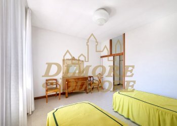 Camera da letto matrimoniale - Villa Via Ludovico Ariosto 18, Varese - photo 19