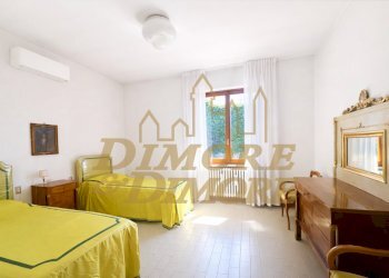 Camera da letto matrimoniale - Villa Via Ludovico Ariosto 18, Varese - photo 20