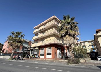 IMG_6271.jpeg - Two-room apartment Via Alessandro Manzoni, San Bartolomeo al Mare - photo 22