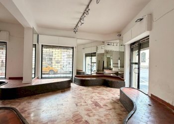 WhatsApp Image 2026-04-03 at 10.44.02 (2).jpeg - Commercial Premises Via Pier Capponi, Firenze - photo 3