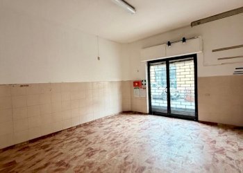 WhatsApp Image 2026-04-03 at 10.44.02 (9).jpeg - Commercial Premises Via Pier Capponi, Firenze - photo 10