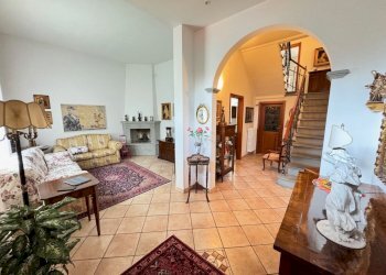 IMG_1914.jpeg - Villa Via Roma 63, Prato - foto 8