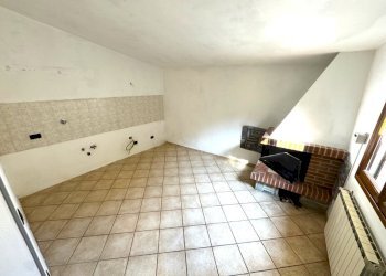 IMG_3597.jpg - Four-room apartment VIA Camaldoli, Vernio - photo 4