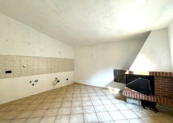 IMG_3596.jpg - Four-room apartment VIA Camaldoli, Vernio - photo 5