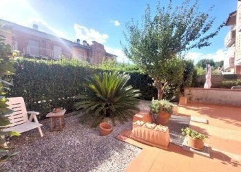 giardino - Four-room apartment Via della Quercia, Vaiano - photo 2