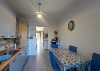 cucina - Four-room apartment Via della Quercia, Vaiano - photo 11