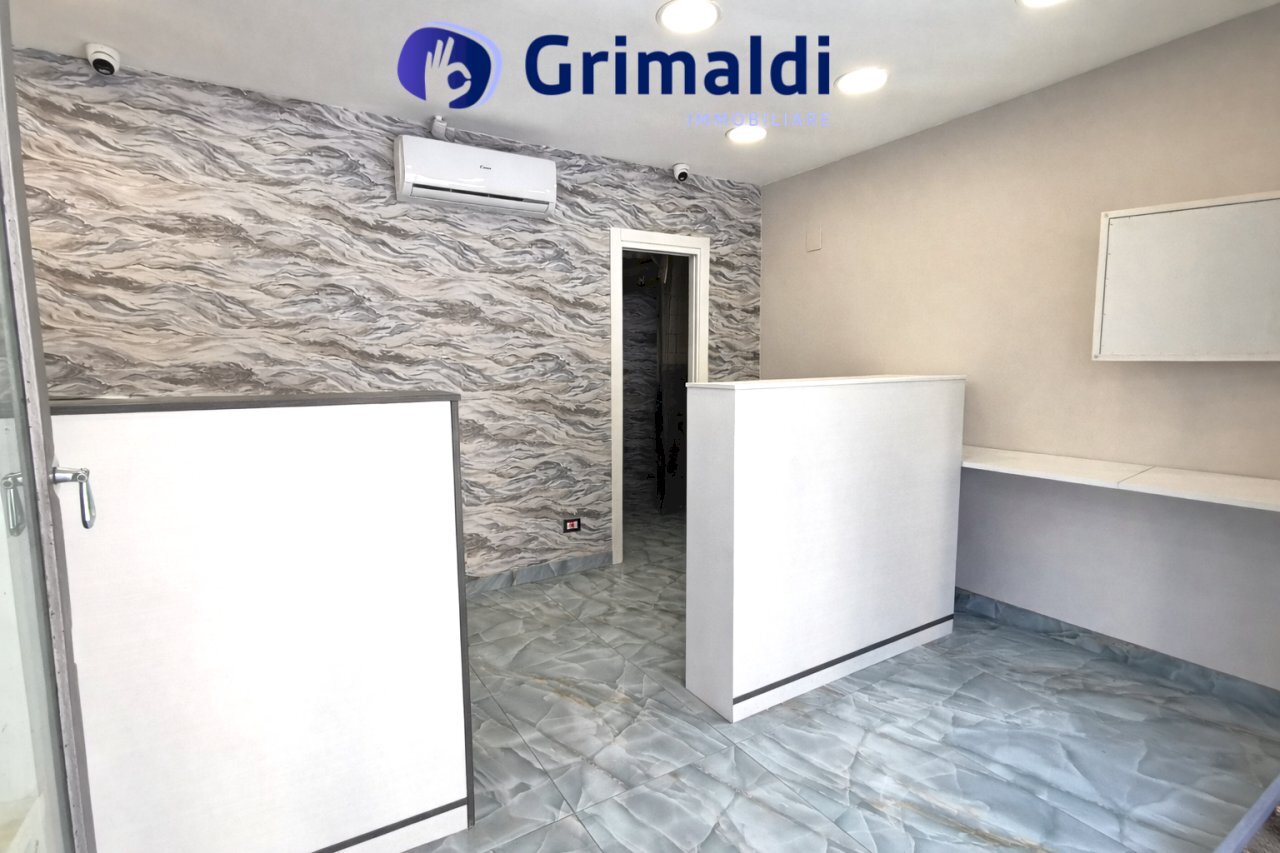 1.png - Commercial Premises Corso Vittorio Emanuele, Napoli (neighborhood Chiaia) - photo 1