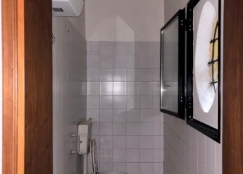 BAGNO 3.jpeg - Ufficio Via dell'Abbadia 4b, Bologna (zona Centro Storico) - foto 2