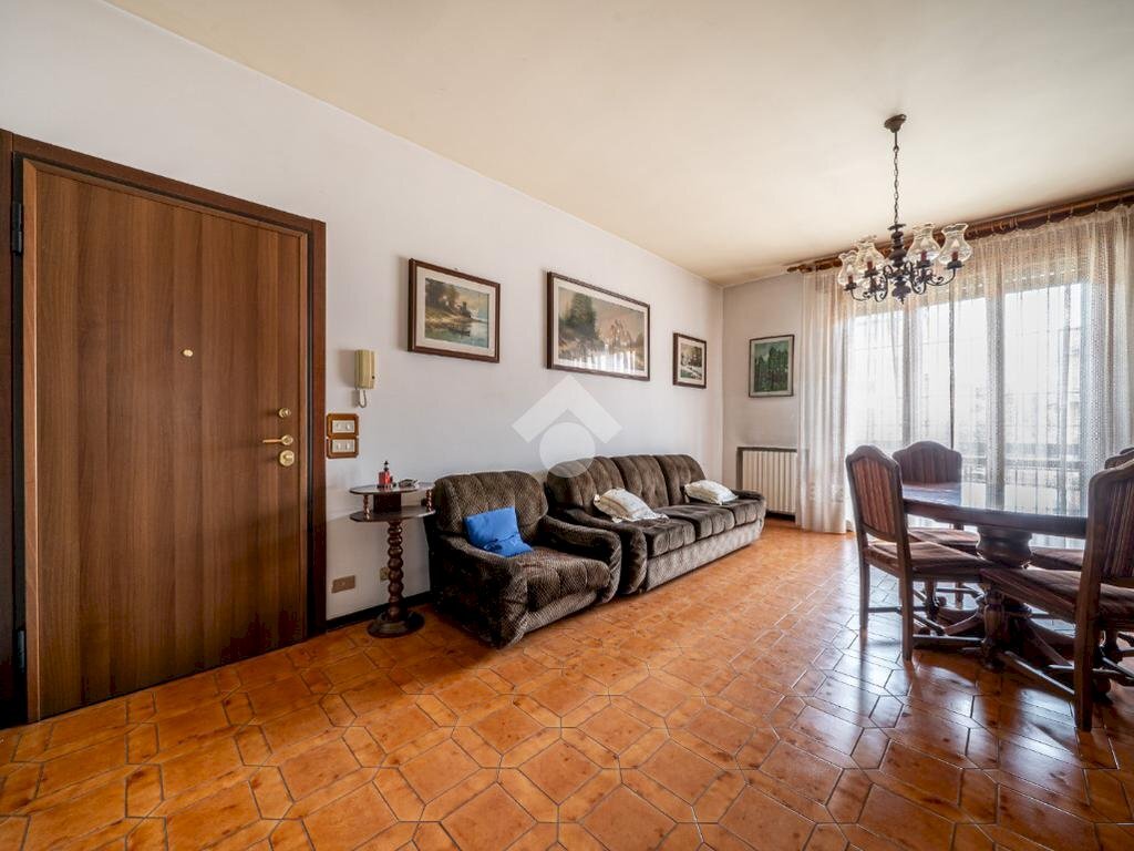 Appartamento Via Sparavalle, Reggio nell'Emilia - foto 3