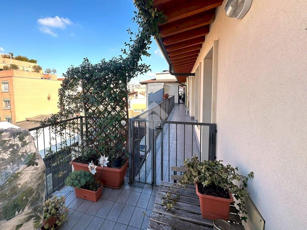 Trilocale Via davanzati bernardo, Milano (zona Dergano) - foto 3