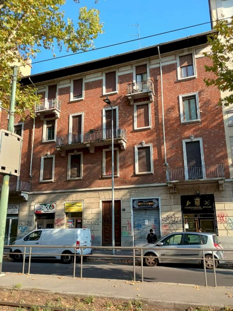 Trilocale via GIAMBELLINO 71, Milano (zona Giambellino) - foto 2