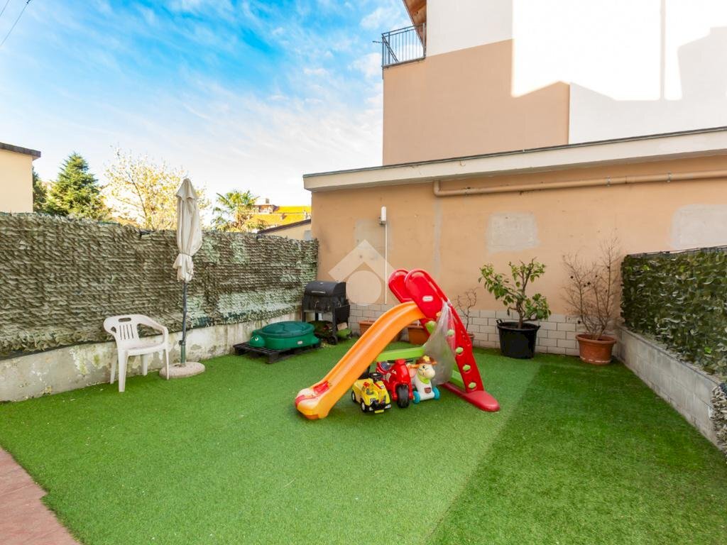 Trilocale Strada Antica di Collegno, Torino (zona Parella) - foto 2