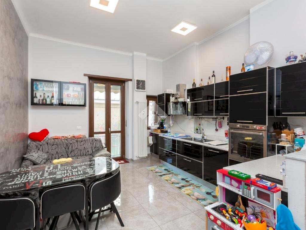 Trilocale Strada Antica di Collegno, Torino (zona Parella) - foto 1