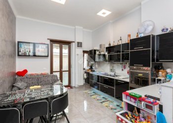 Trilocale Strada Antica di Collegno, Torino (zona Parella) - foto 1