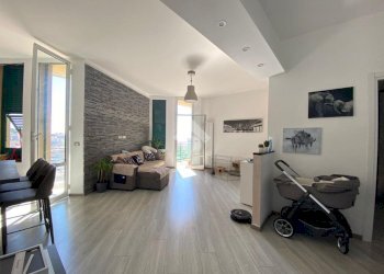 Quadrilocale Via Coronata, Genova (zona Coronata) - foto 1