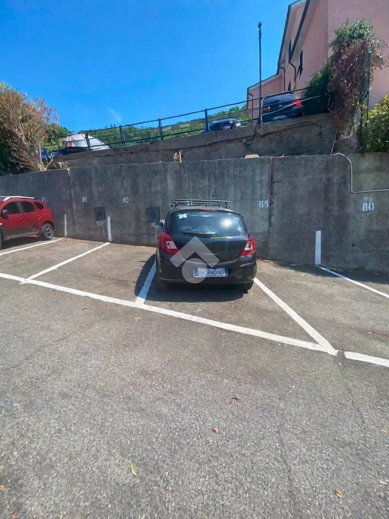 Quadrilocale Via Stefanina Moro, Genova (zona Quezzi) - foto 2