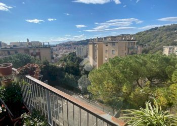 Quadrilocale Via Stefanina Moro, Genova (zona Quezzi) - foto 1