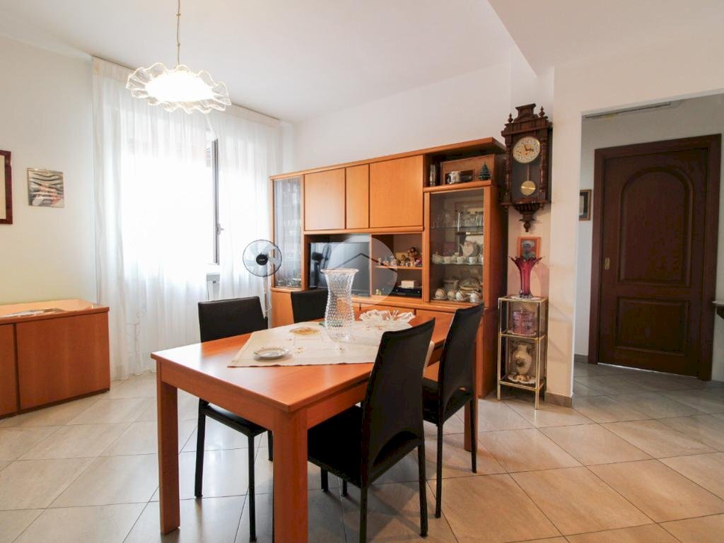 Two-room apartment Via IV Novembre, Cormano - photo 1