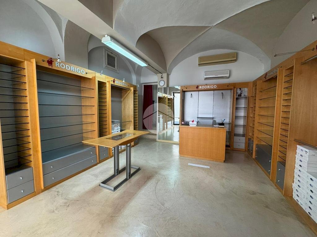 Shop Via Torino, Savigliano - photo 2