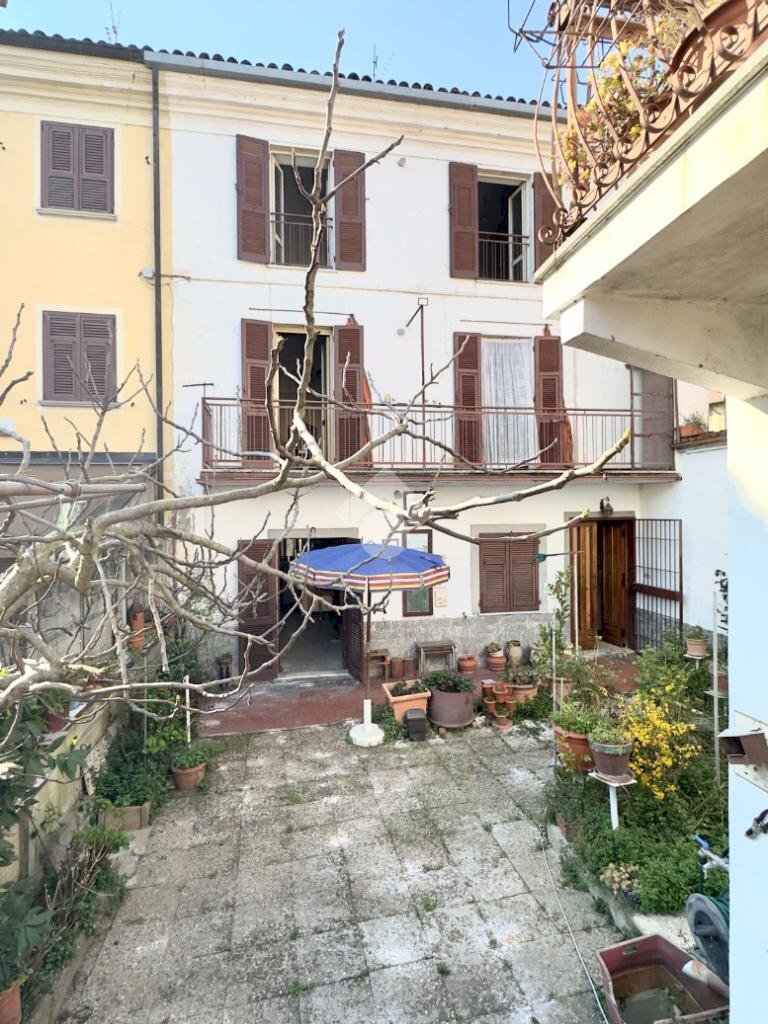 Villa Quadrifamiliare Via Cavour, Pasturana - foto 2