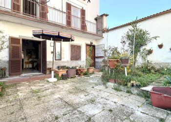 Villa Quadrifamiliare Via Cavour, Pasturana - foto 1