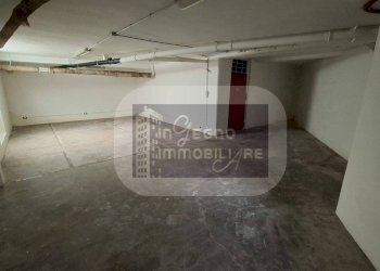 Negozio Rotonda Piero Maroncelli, Torino (zona Nizza Millefonti) - foto 4