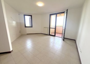 One-room apartment Malalbergo - photo 5