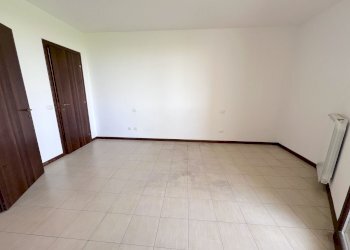 One-room apartment Malalbergo - photo 11