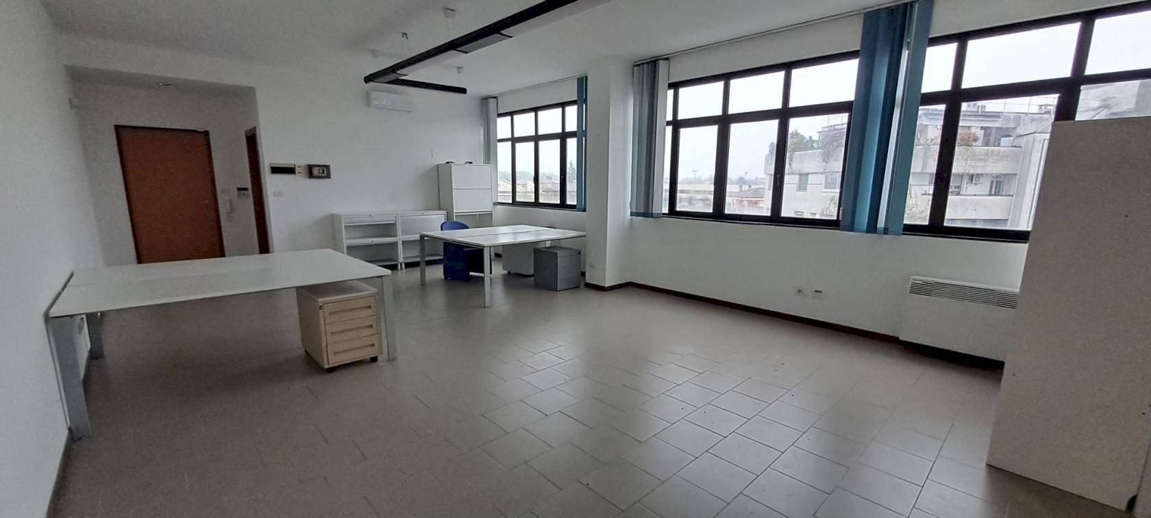 Ufficio Via della Corte, 4, Calderara di Reno - foto 2
