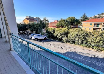 Foto 5 - Quadrilocale Via Morelli
 
21, Pietra Ligure - foto 5