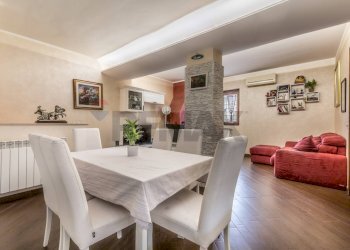 Sala da pranzo - Three-room apartment via avola, Roma - photo 14