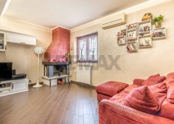 Soggiorno - Three-room apartment via avola, Roma - photo 17