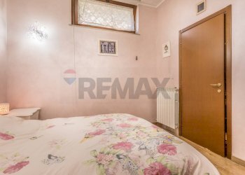 Camera / camera da letto - Three-room apartment via avola, Roma - photo 22
