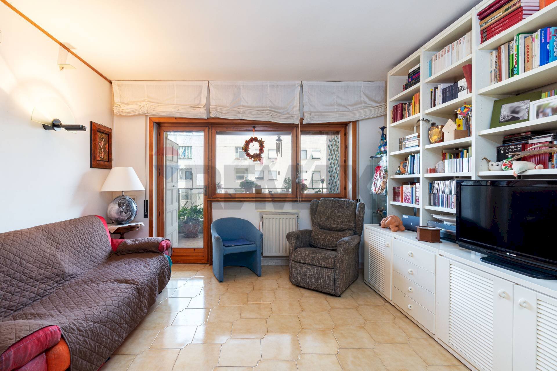 Soggiorno - Four-room apartment VIA LONDRA
 
4, Ciampino - photo 2