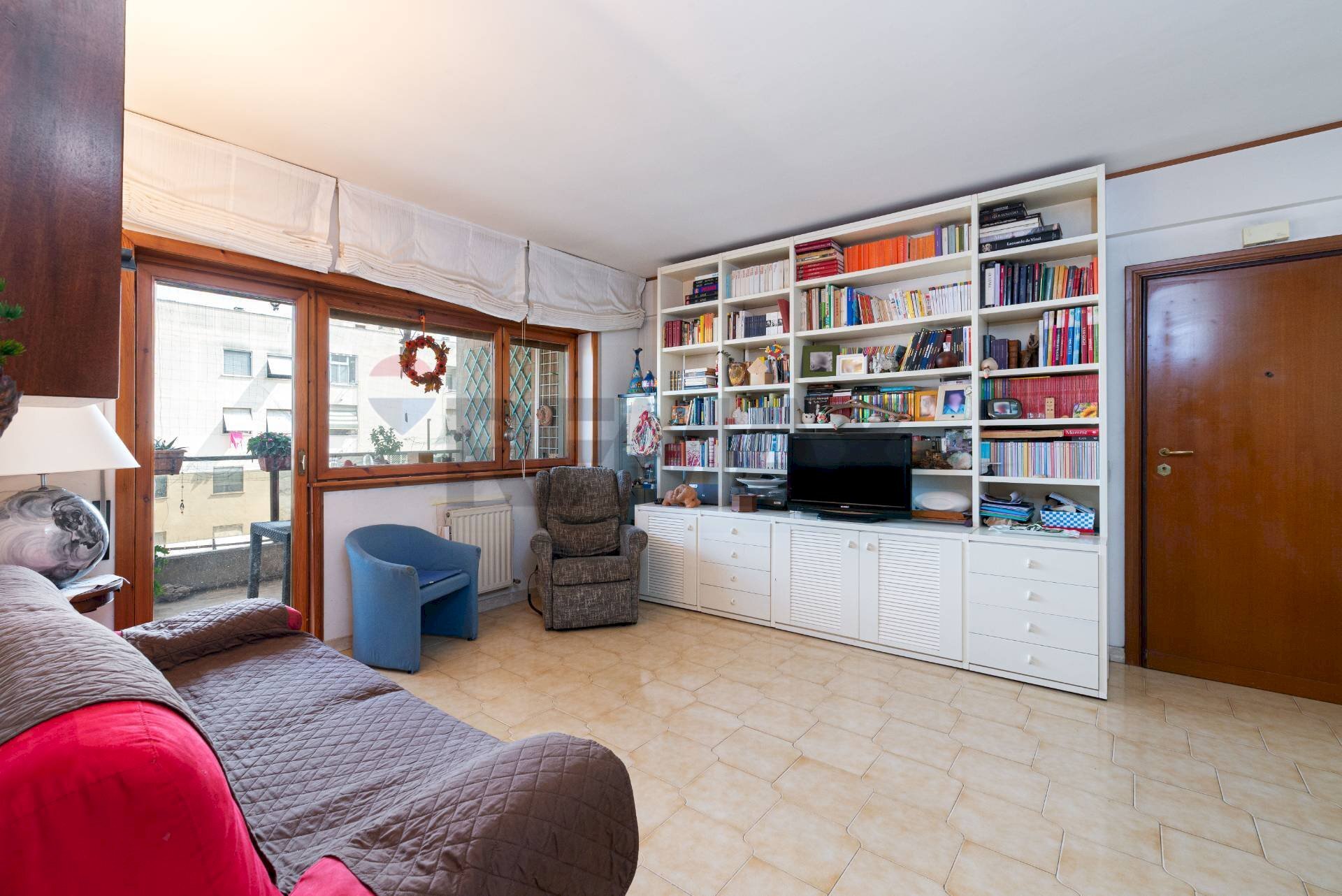 Soggiorno - Four-room apartment VIA LONDRA
 
4, Ciampino - photo 3