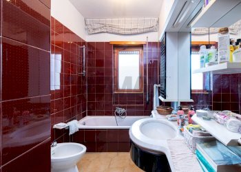 Bagno - Quadrilocale VIA LONDRA
4, Ciampino - foto 13